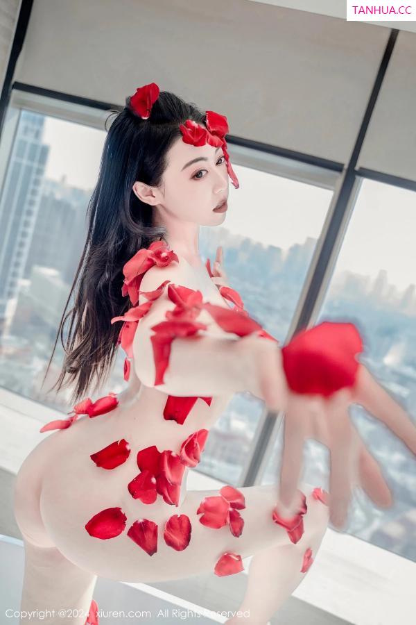   [XiuRen]高清写真图 2024.03.05 No.8175 瑜伽喵 新人美臀第38张图片